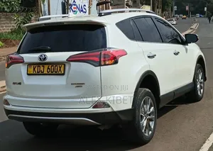 Toyota RAV4 2015 White