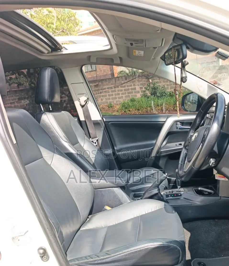 Toyota RAV4 2015 White