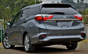 Honda Fit Shuttle 2018 Silver