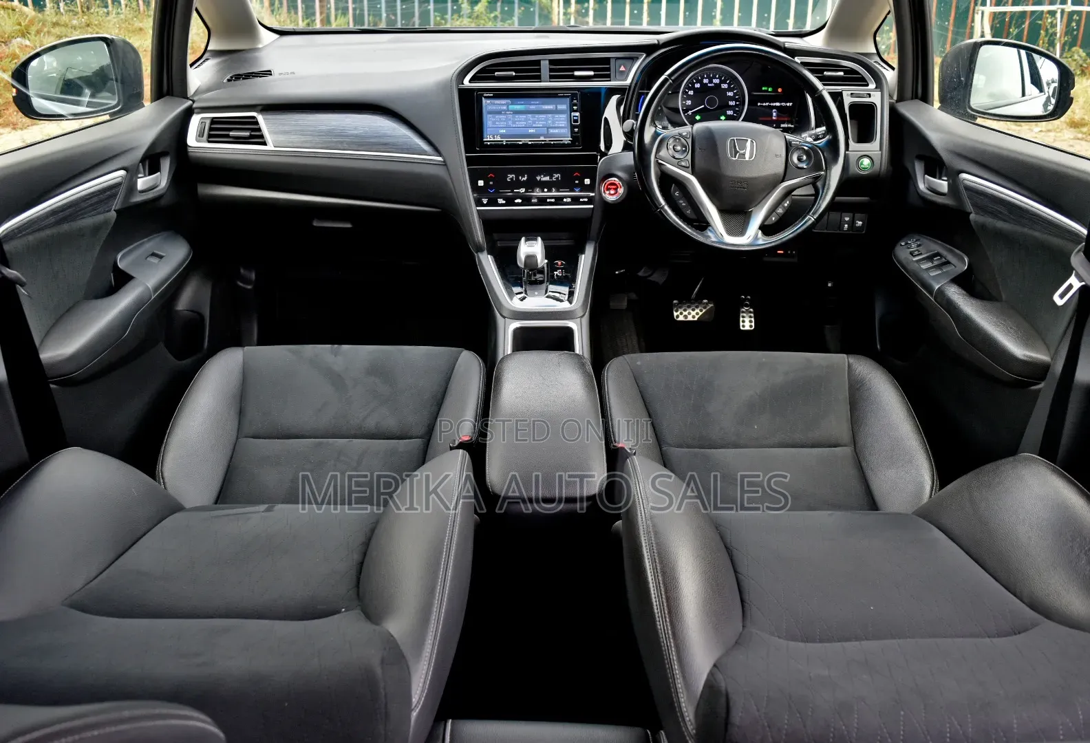 Honda Fit Shuttle 2018 Silver