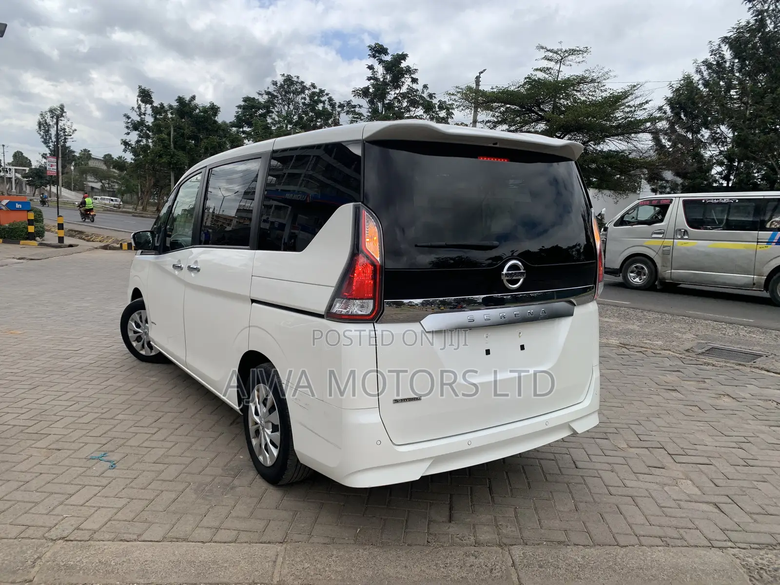Nissan Serena 2019 White