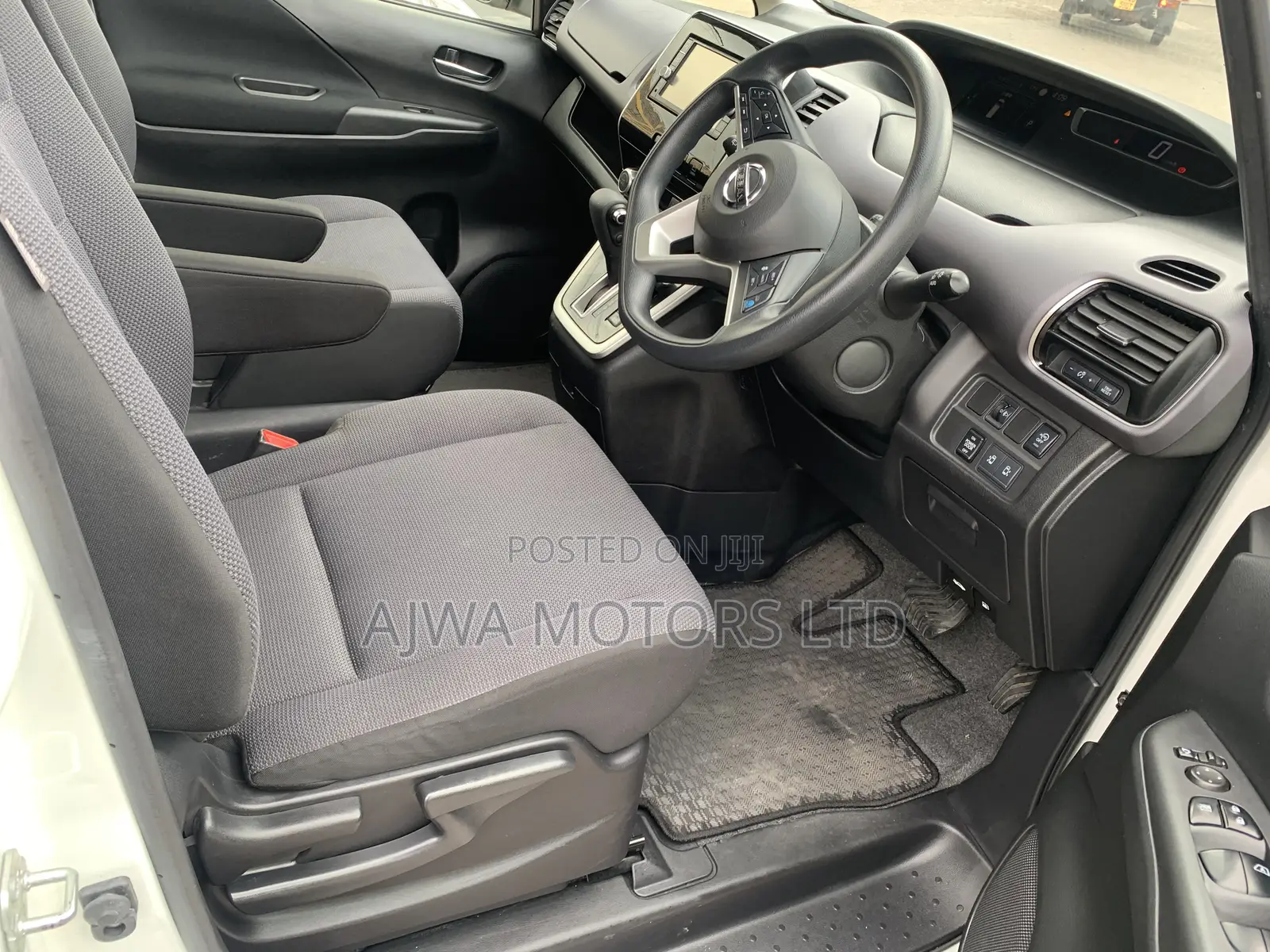 Nissan Serena 2019 White