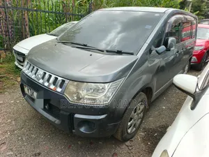 Mitsubishi Delica 2015 Black