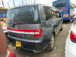 Mitsubishi Delica 2015 Black