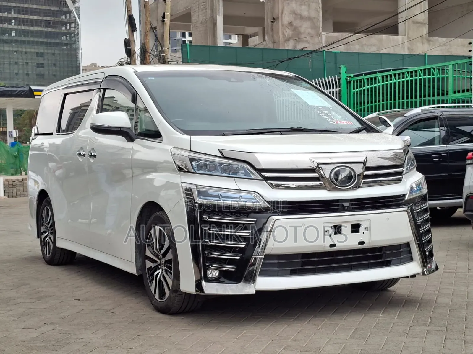 Toyota Alphard 2019 White