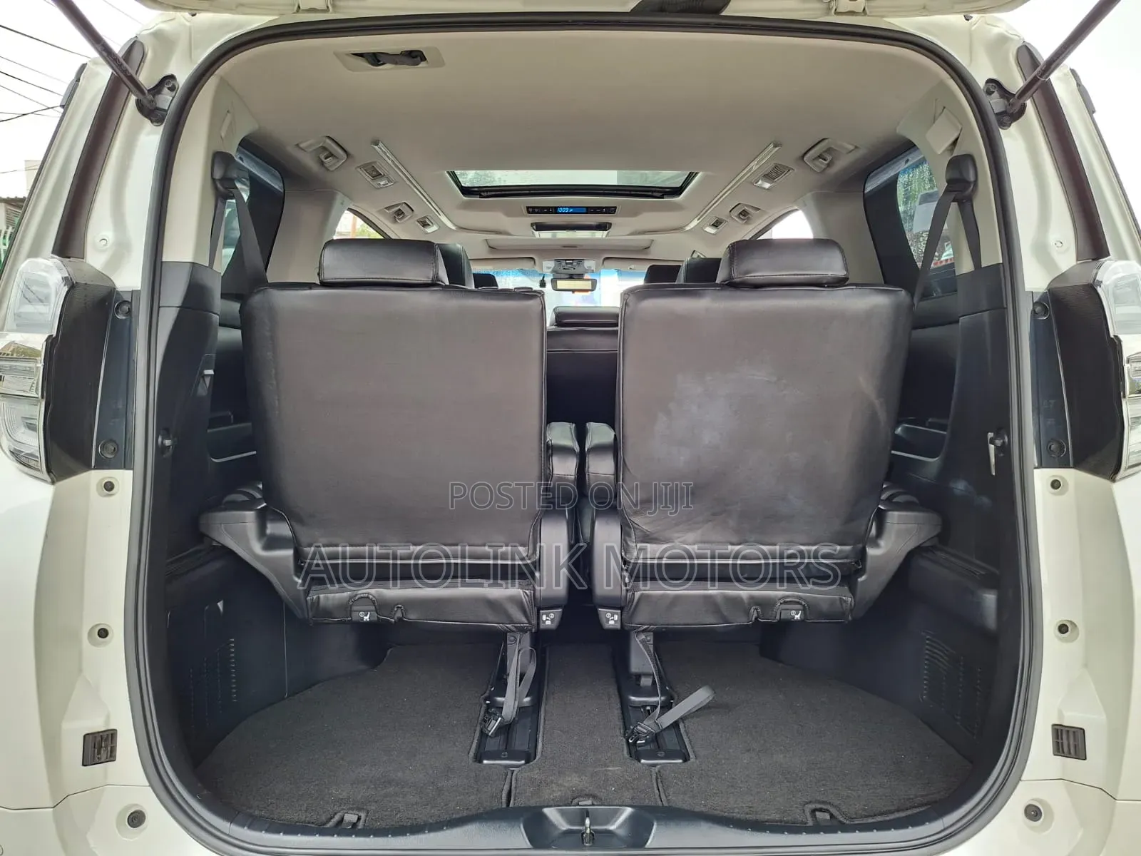 Toyota Alphard 2019 White