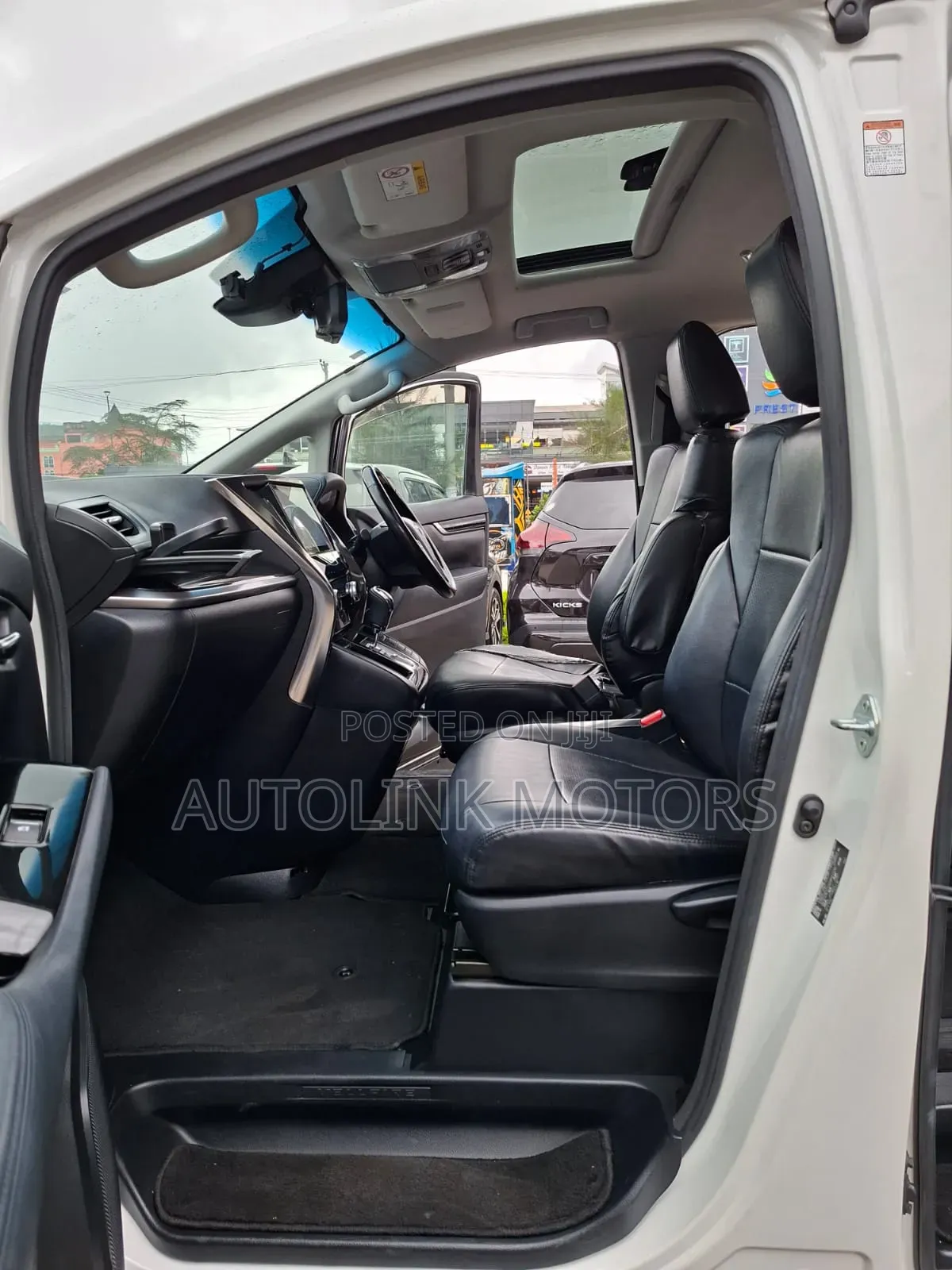 Toyota Alphard 2019 White