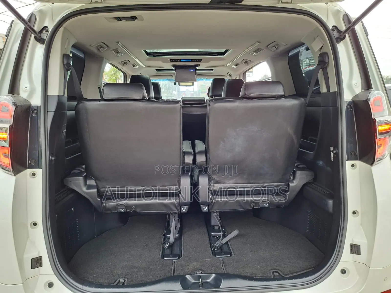 Toyota Alphard 2019 White