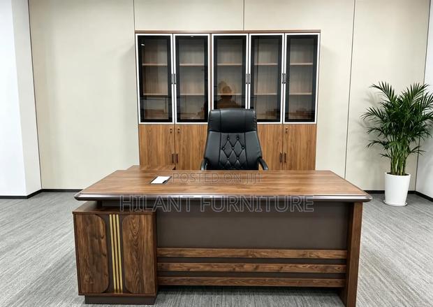 1.8m Executive Desk With L Extension - main view