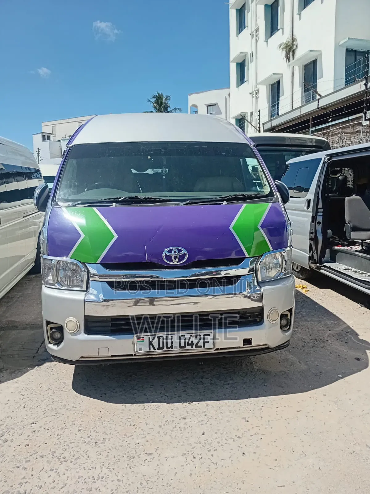 Toyota HiAce 2018 White