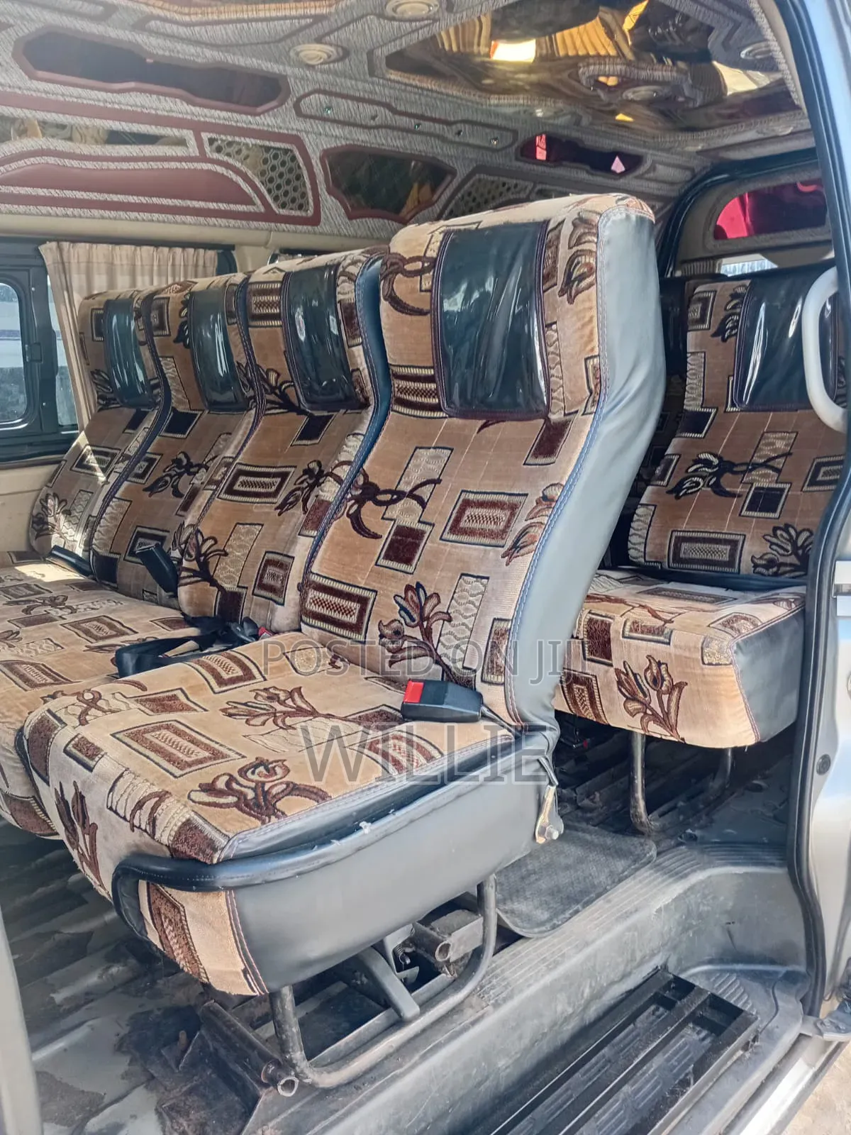 Toyota HiAce 2018 White