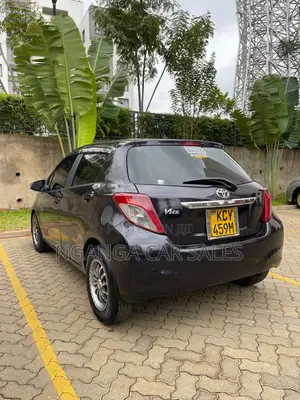 Toyota Vitz 2013 Black