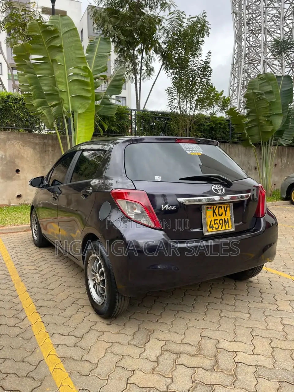 Toyota Vitz 2013 Black