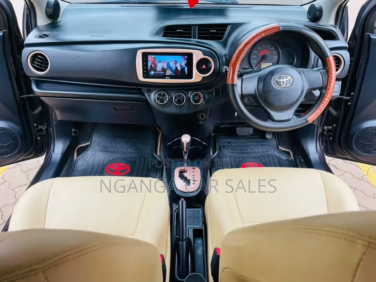Toyota Vitz 2013 Black