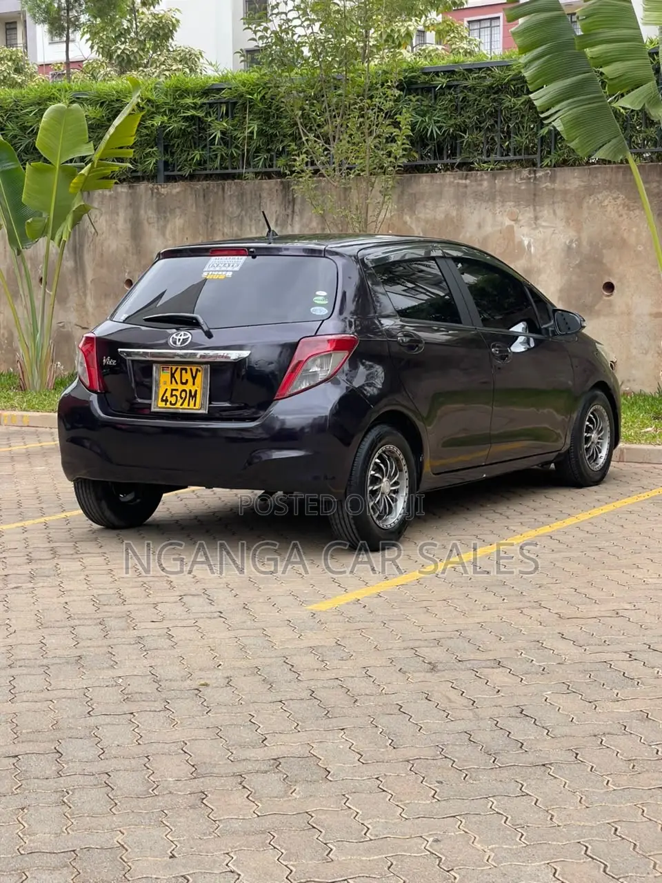 Toyota Vitz 2013 Black