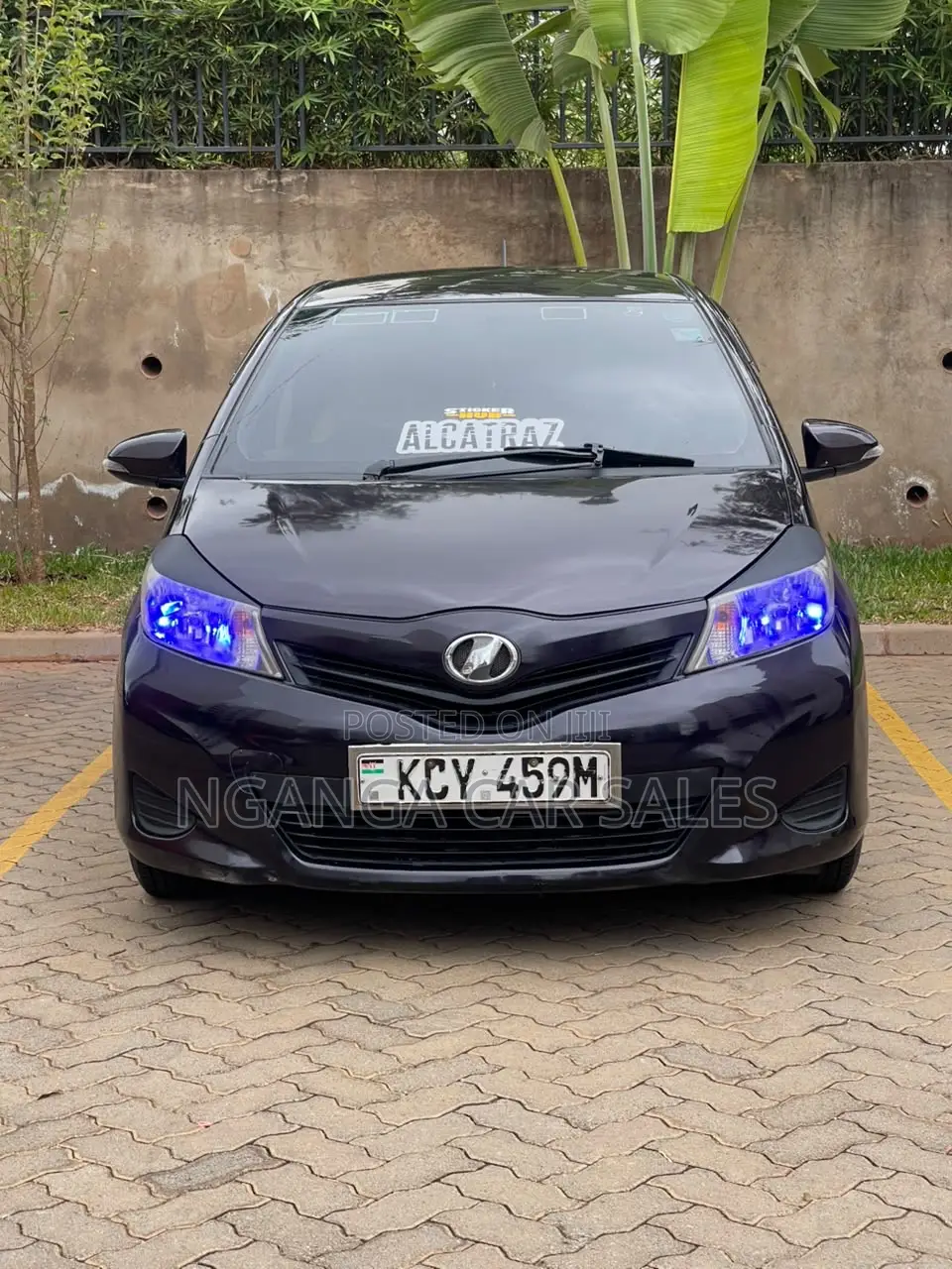 Toyota Vitz 2013 Black