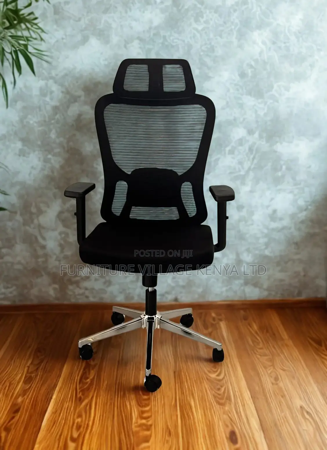 Strong Mesh Highback Chair With Adjustable Armrest
