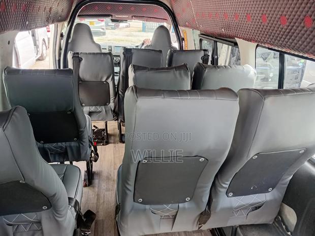 Toyota HiAce 2018 White - thumbnail 5