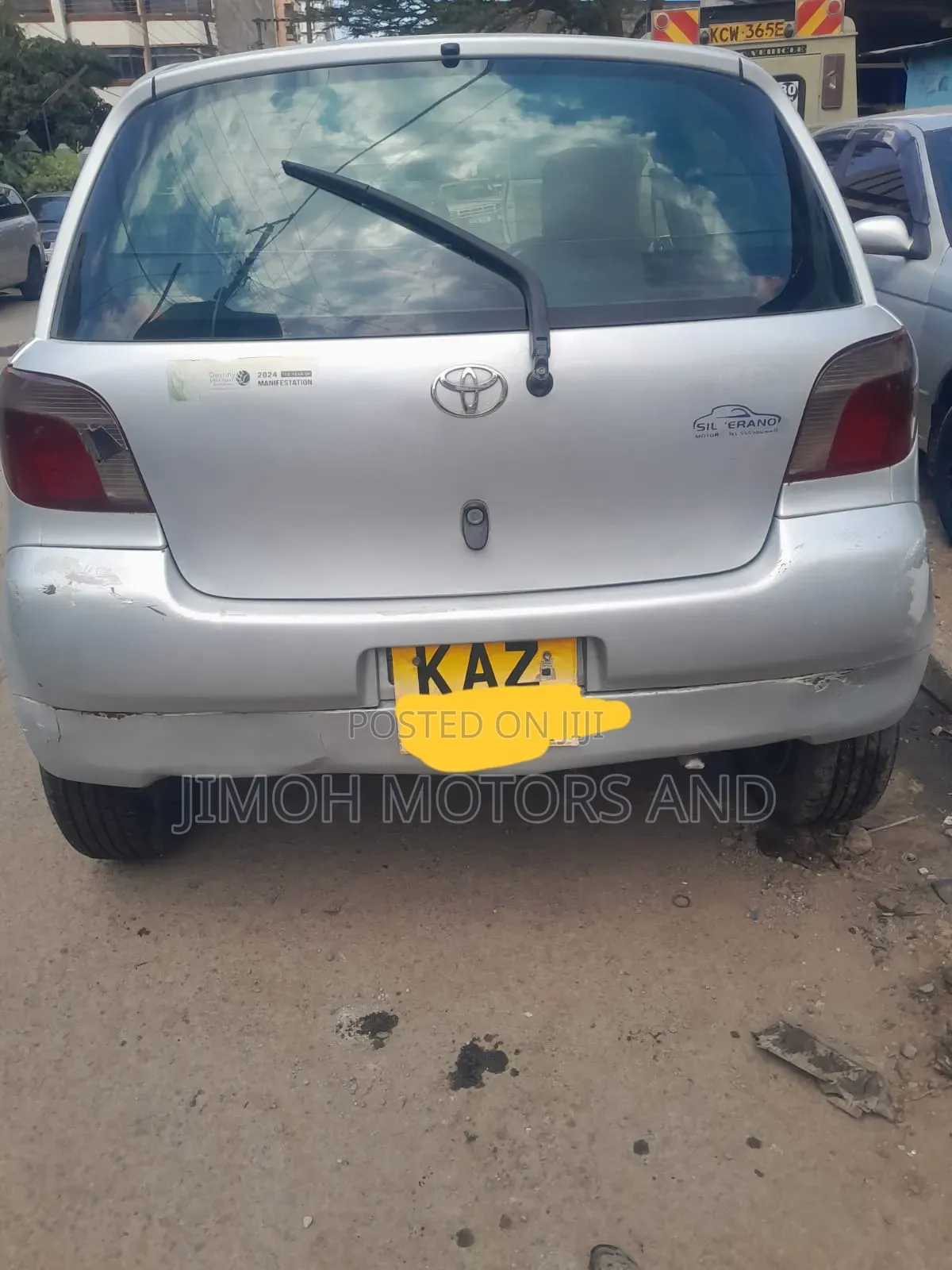 Toyota Vitz 2001 Silver