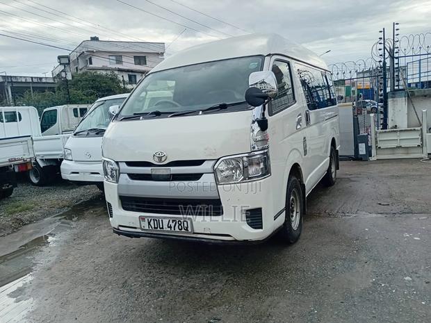 Toyota HiAce 2018 White - thumbnail 7
