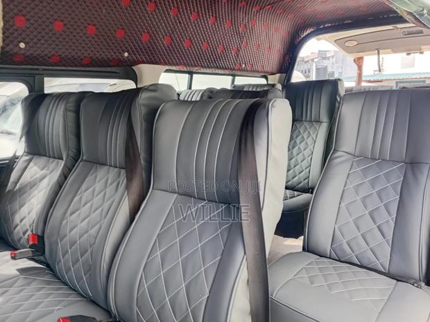 Toyota HiAce 2018 White - thumbnail 8