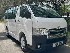 Toyota HiAce 2015 White