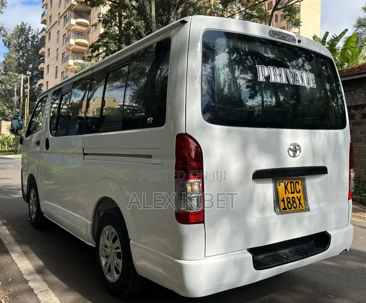 Toyota HiAce 2015 White