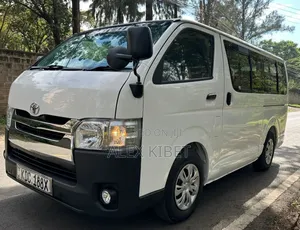 Toyota HiAce 2015 White