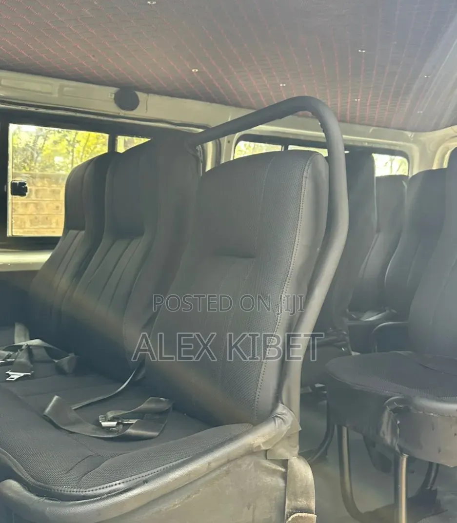 Toyota HiAce 2015 White