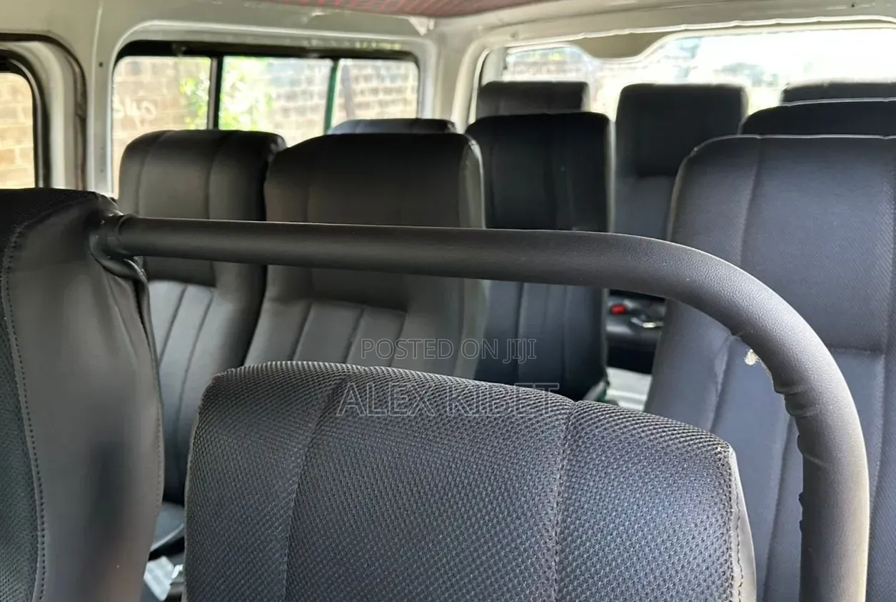 Toyota HiAce 2015 White