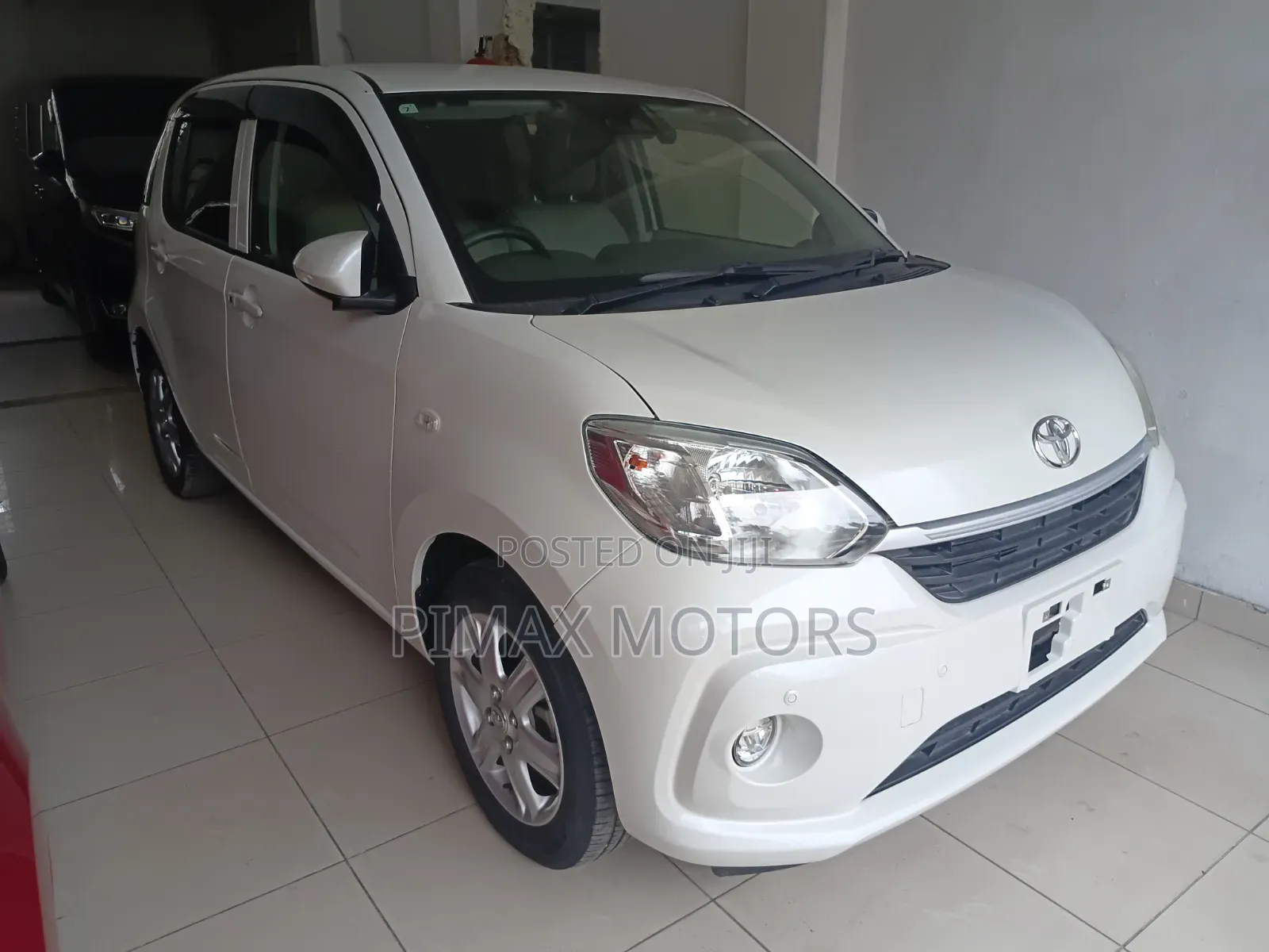 Toyota Passo 2019 White