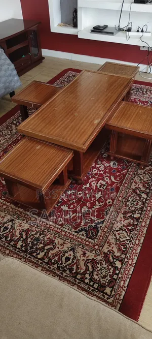 Coffee Table and 4 Stools