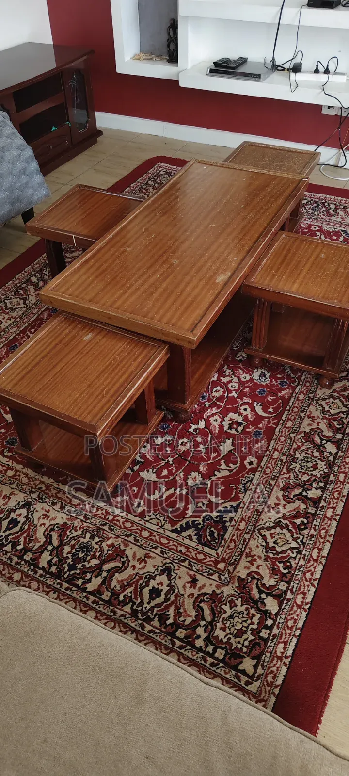 Coffee Table and 4 Stools