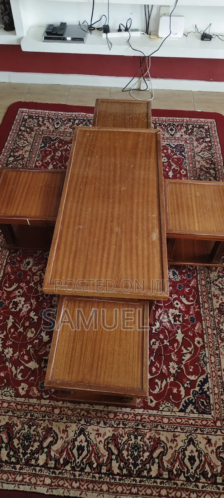 Coffee Table and 4 Stools