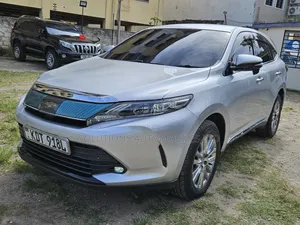 Toyota Harrier 2018 Silver