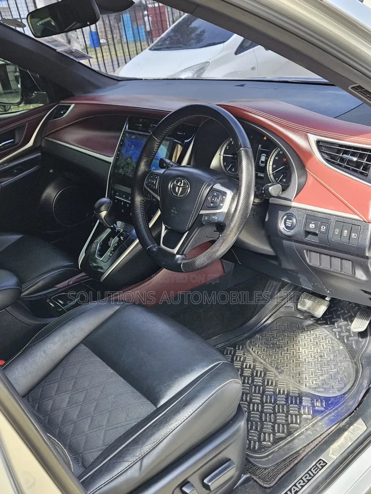Toyota Harrier 2018 Silver