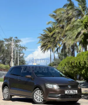 Volkswagen Polo 2015 Brown