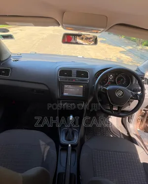 Volkswagen Polo 2015 Brown