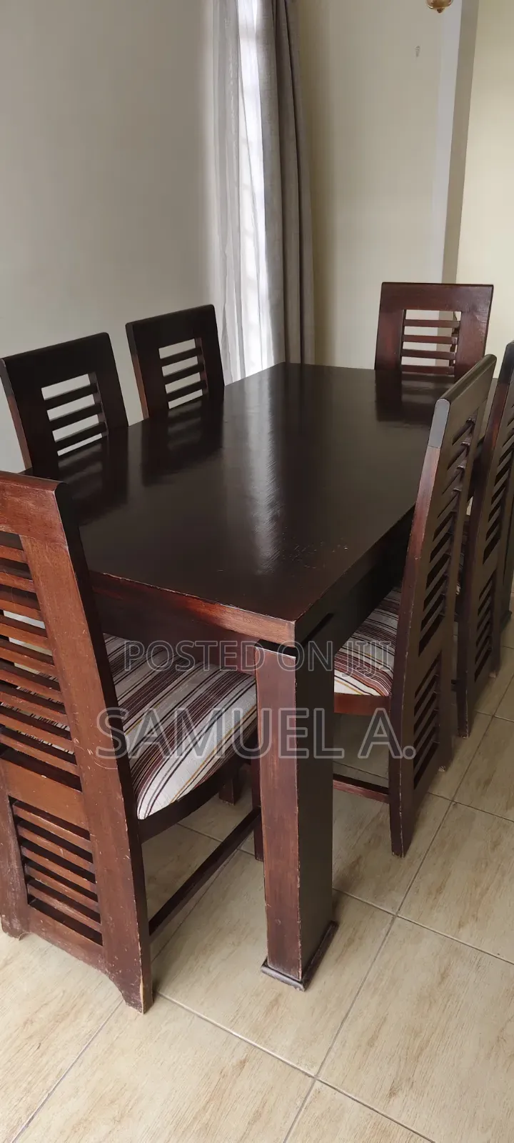 Mahogany Dining Table and 6 Chairs