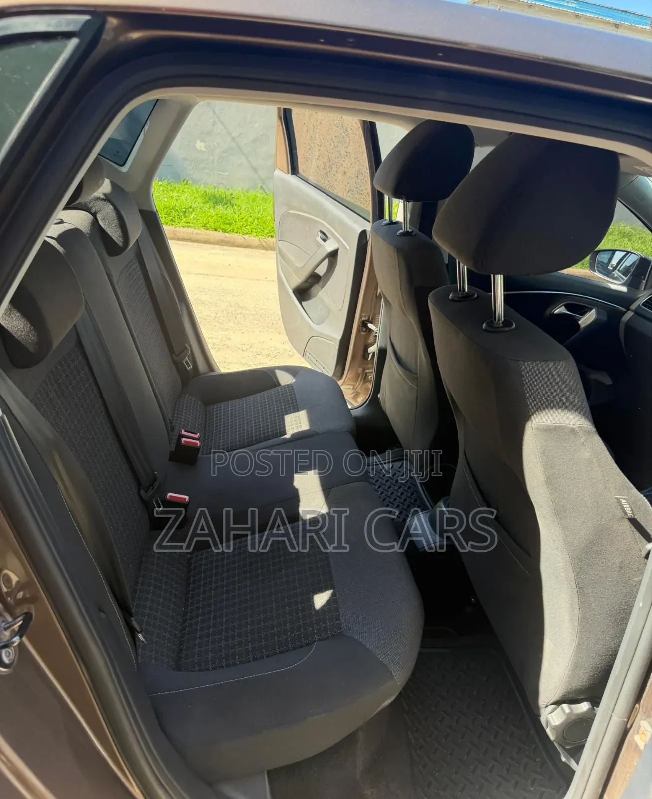 Volkswagen Polo 2015 Brown
