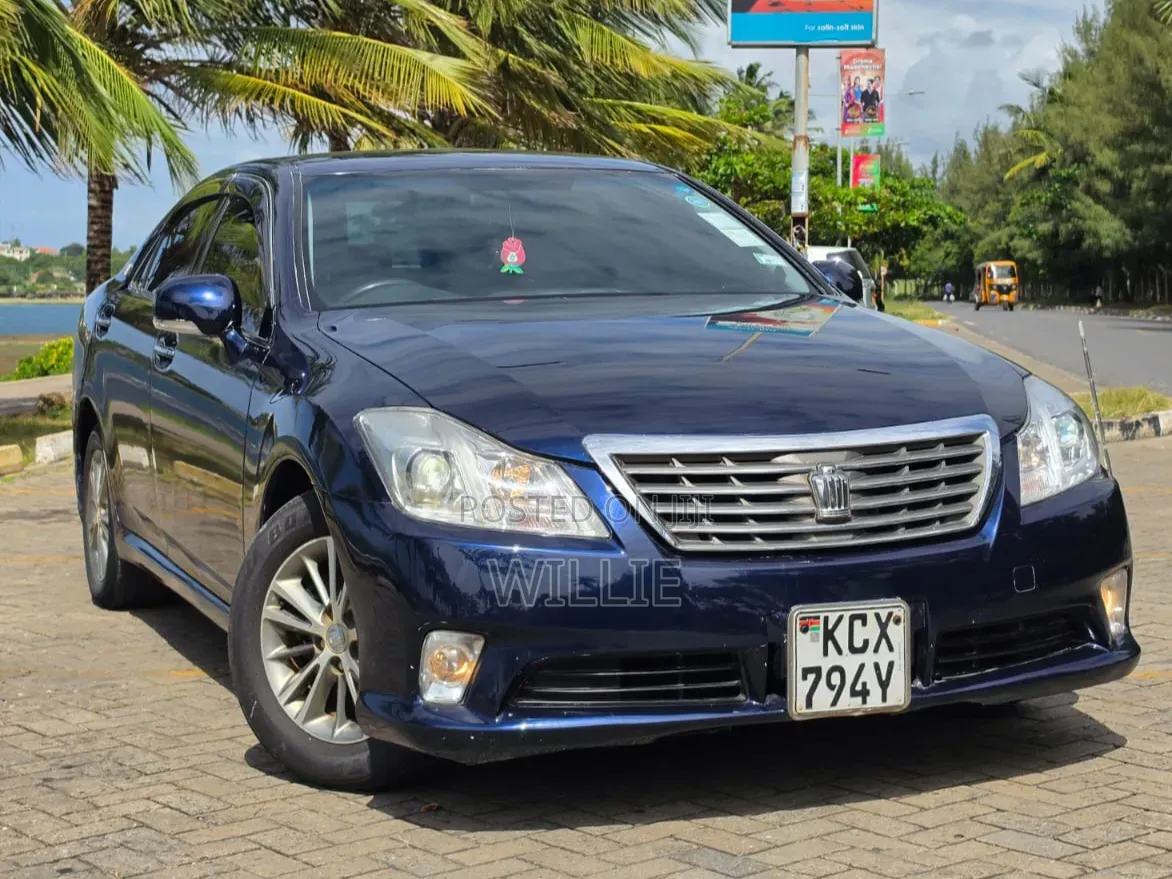 Toyota Crown 2012 Blue