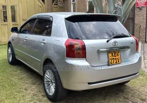 Toyota Corolla RunX 2006 Silver