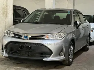 Toyota Axio 1.5 Hybrid 2WD 2020 Silver