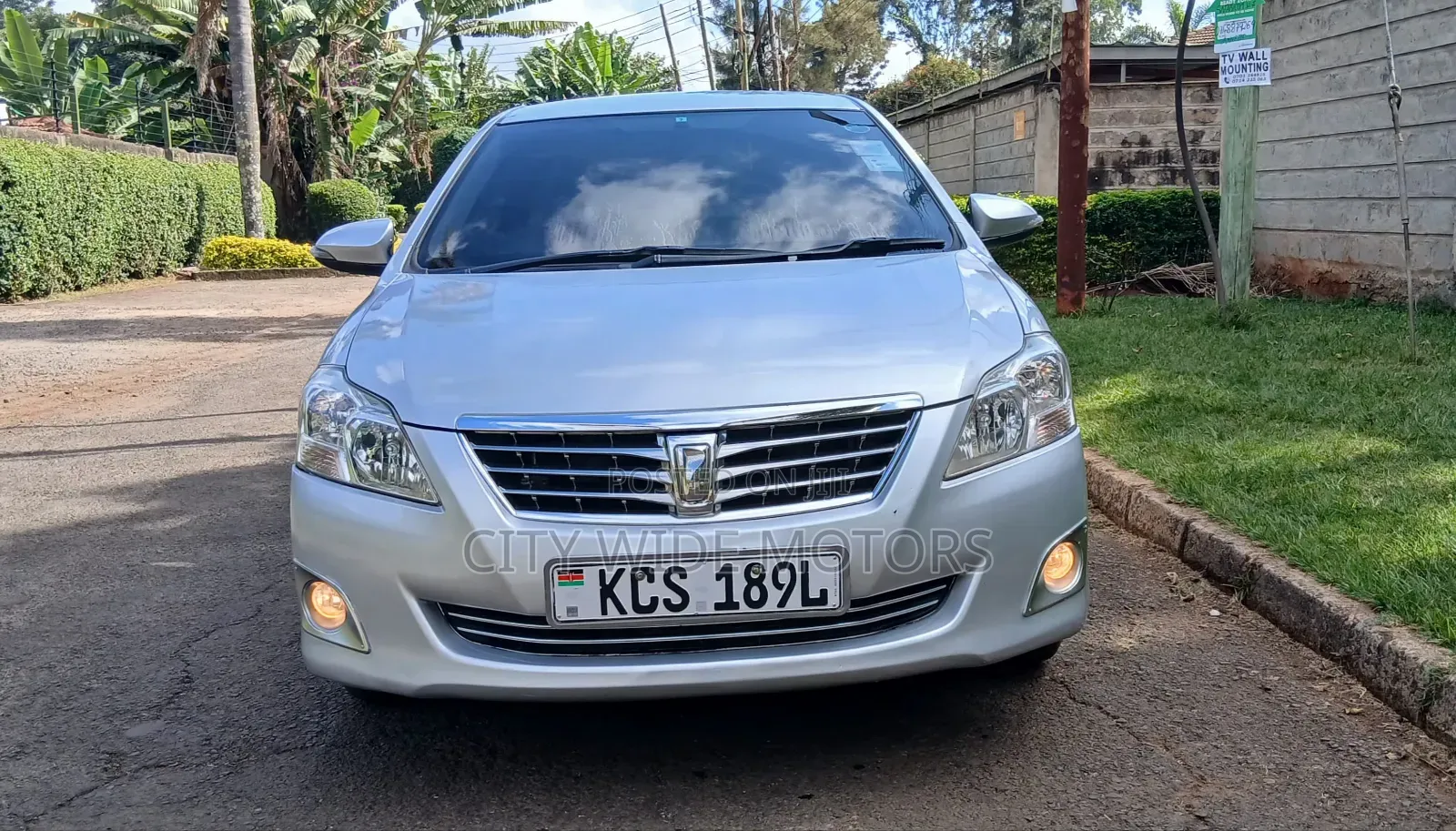 Toyota Premio 2013 Silver