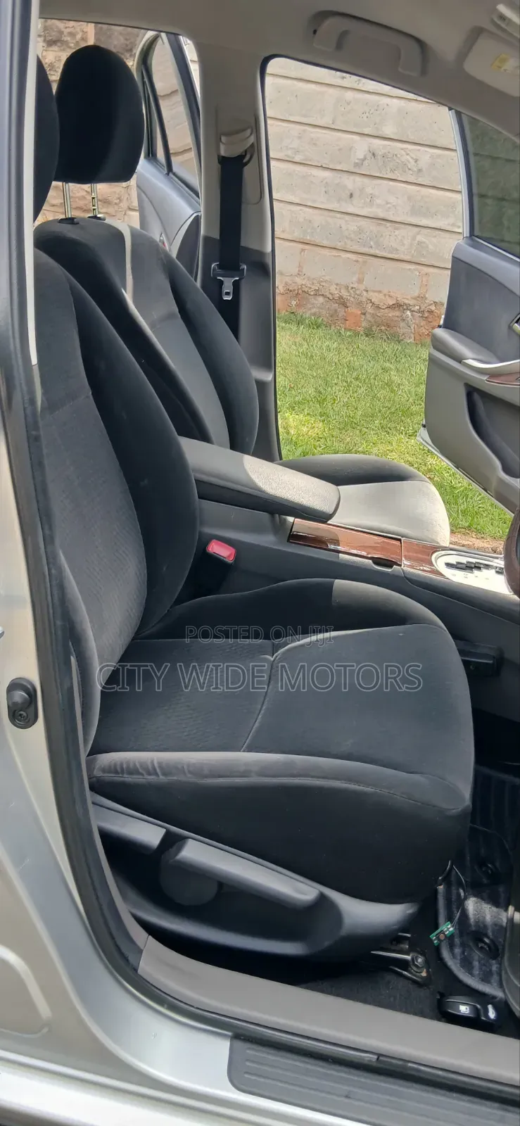 Toyota Premio 2013 Silver