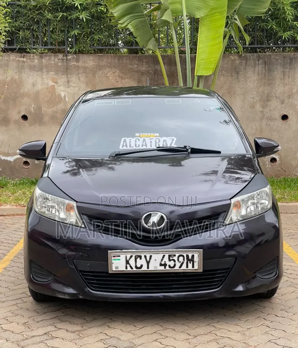 Toyota Vitz 2013 Gray
