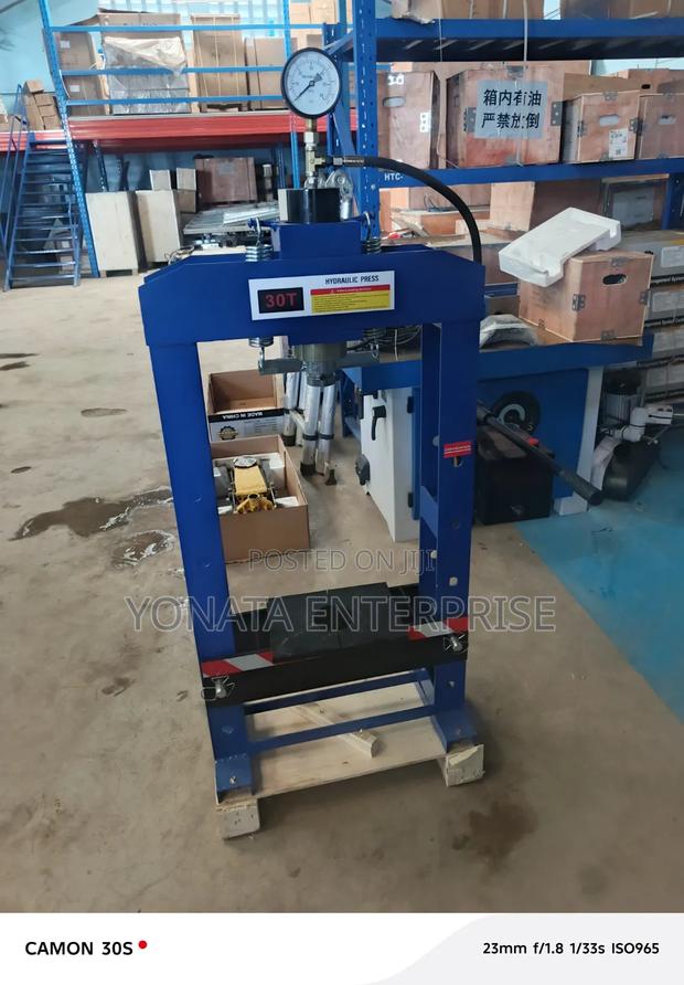 30t Hydraulic Press/Shop Press Machine - main view