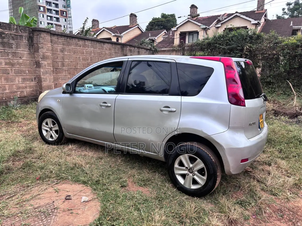 Nissan Note 2011 Brown