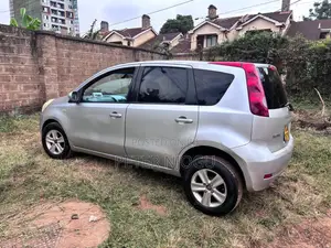 Nissan Note 2011 Brown