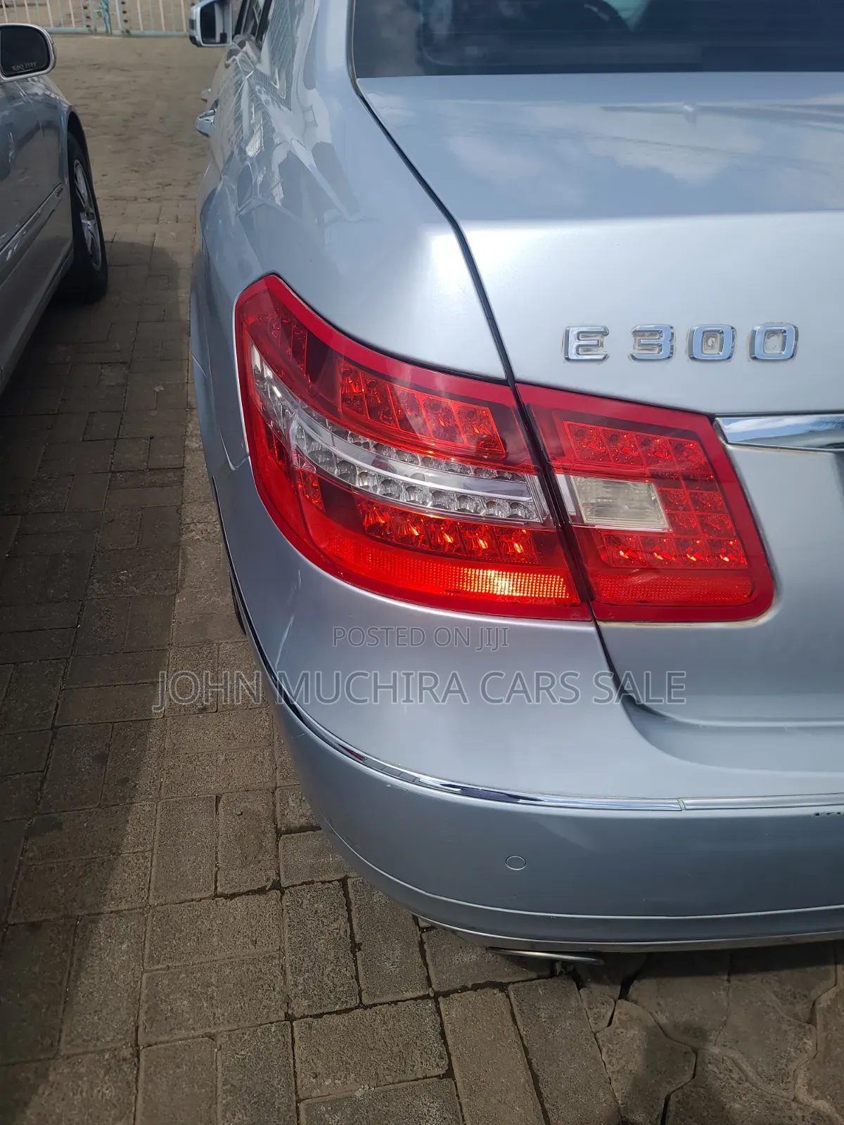 Mercedes-Benz 300E 2009 Silver